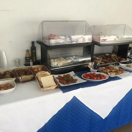 Miramare فندق مارينا دي راغوزا