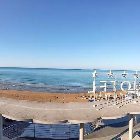 Miramare فندق مارينا دي راغوزا