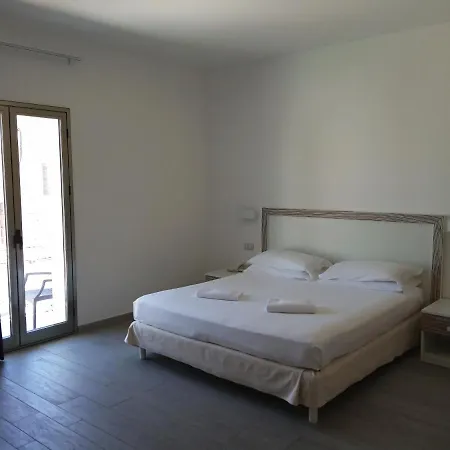 فندق Miramare مارينا دي راغوزا